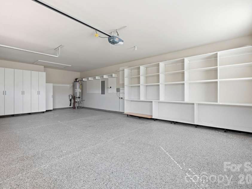 9106 Longvale Lane, Charlotte, NC 28214.  MLS# CAR4432949, YatesRealty ID 55876. 