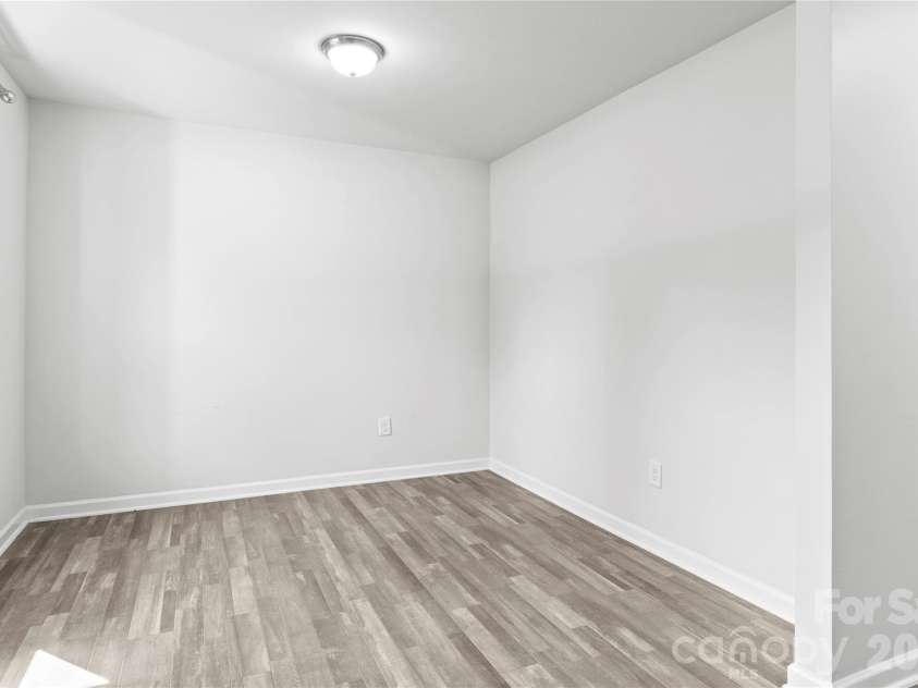 150 Stewart Road, Winston Salem, NC 27107.  MLS# CAR4432731, YatesRealty ID 55881. 