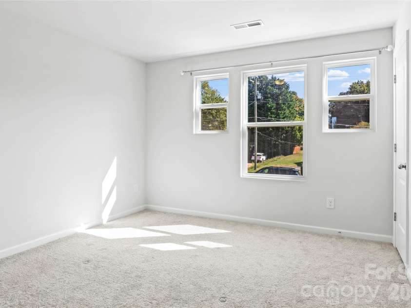 150 Stewart Road, Winston Salem, NC 27107.  MLS# CAR4432731, YatesRealty ID 55881. 