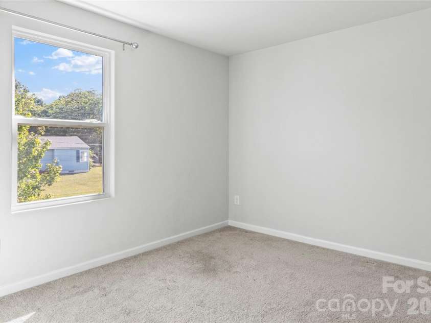150 Stewart Road, Winston Salem, NC 27107.  MLS# CAR4432731, YatesRealty ID 55881. 
