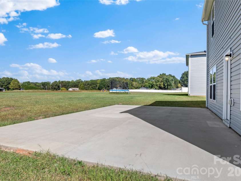 150 Stewart Road, Winston Salem, NC 27107.  MLS# CAR4432731, YatesRealty ID 55881. 