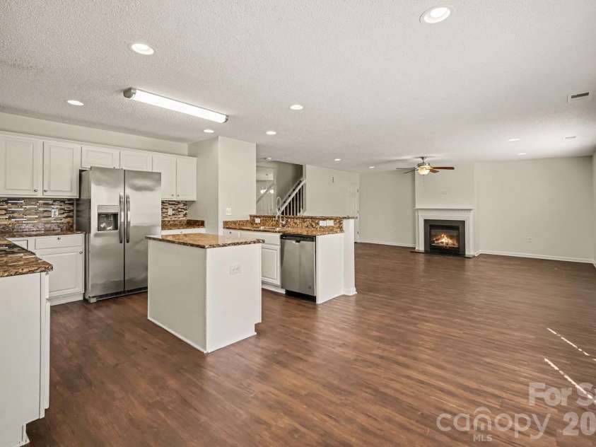 2410 Highland Park Drive, Charlotte, NC 28269.  MLS# CAR4432939, YatesRealty ID 55884. 