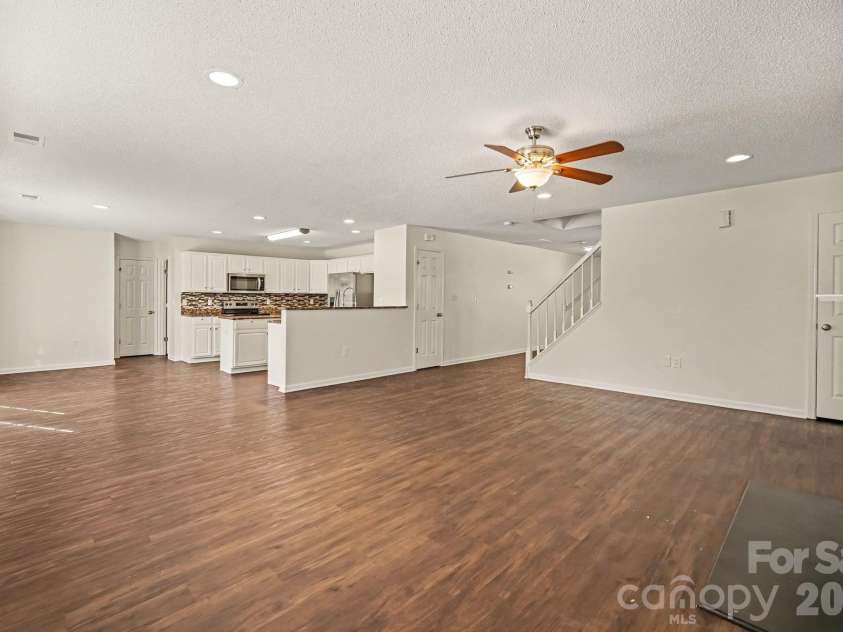 2410 Highland Park Drive, Charlotte, NC 28269.  MLS# CAR4432939, YatesRealty ID 55884. 