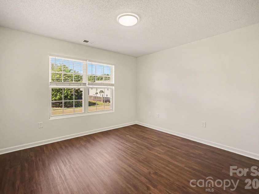 2410 Highland Park Drive, Charlotte, NC 28269.  MLS# CAR4432939, YatesRealty ID 55884. 