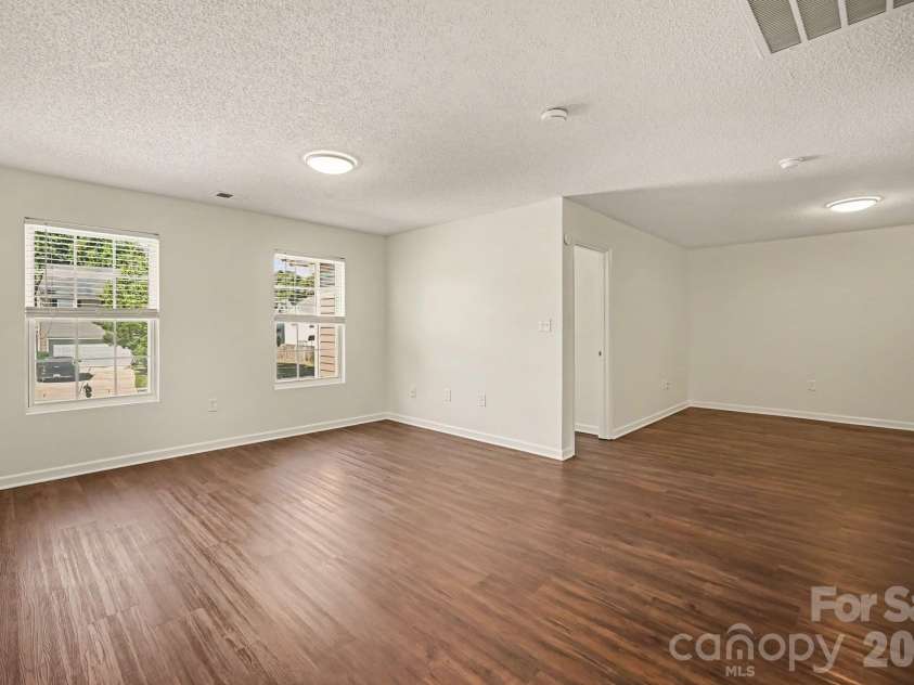 2410 Highland Park Drive, Charlotte, NC 28269.  MLS# CAR4432939, YatesRealty ID 55884. 