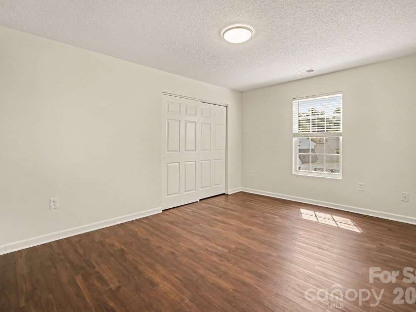 2410 Highland Park Drive, Charlotte, NC 28269.  MLS# CAR4432939, YatesRealty ID 55884. 