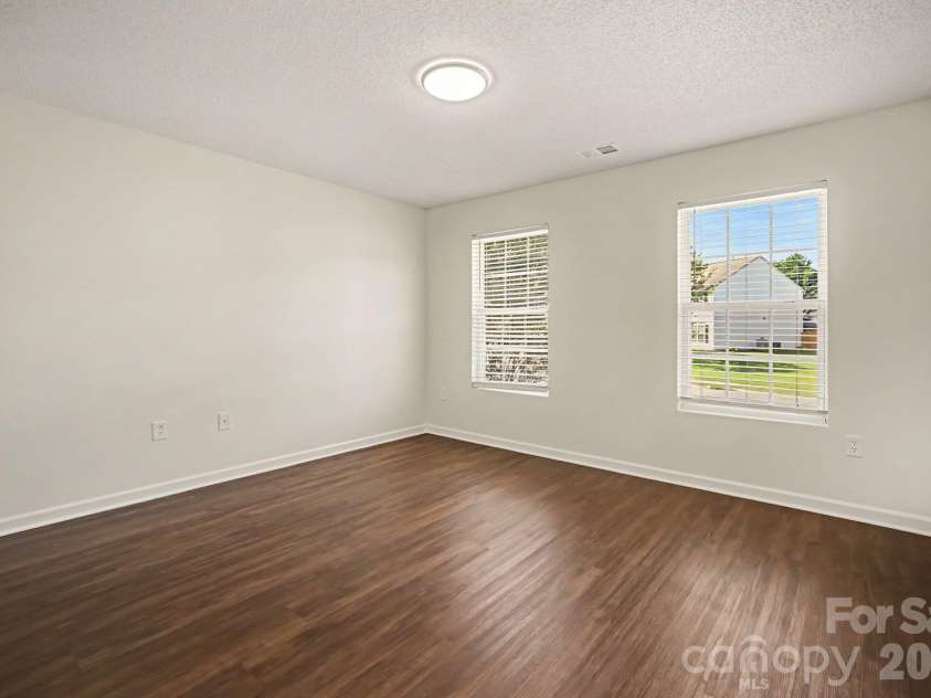 2410 Highland Park Drive, Charlotte, NC 28269.  MLS# CAR4432939, YatesRealty ID 55884. 