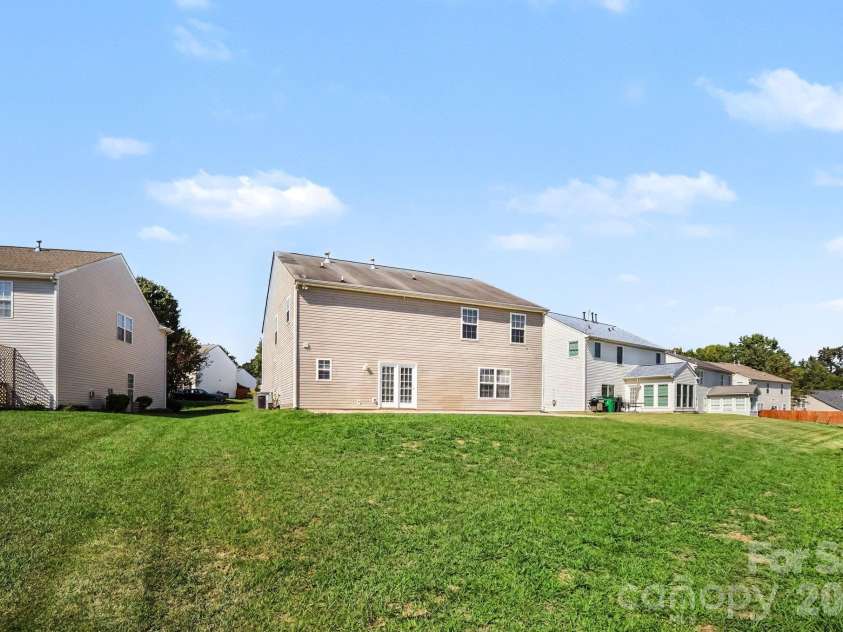 2410 Highland Park Drive, Charlotte, NC 28269.  MLS# CAR4432939, YatesRealty ID 55884. 
