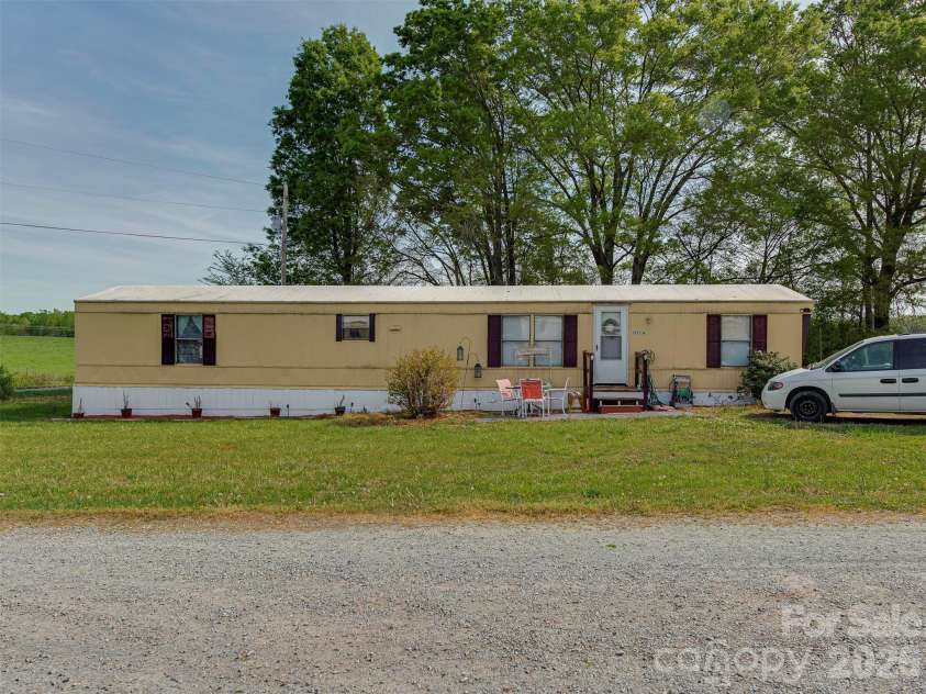 1717 Roscoe Howey Road, Waxhaw, NC 28173.  MLS# CAR4367822, YatesRealty ID 55885. 