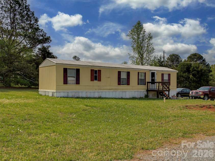 1717 Roscoe Howey Road, Waxhaw, NC 28173.  MLS# CAR4367822, YatesRealty ID 55885. 