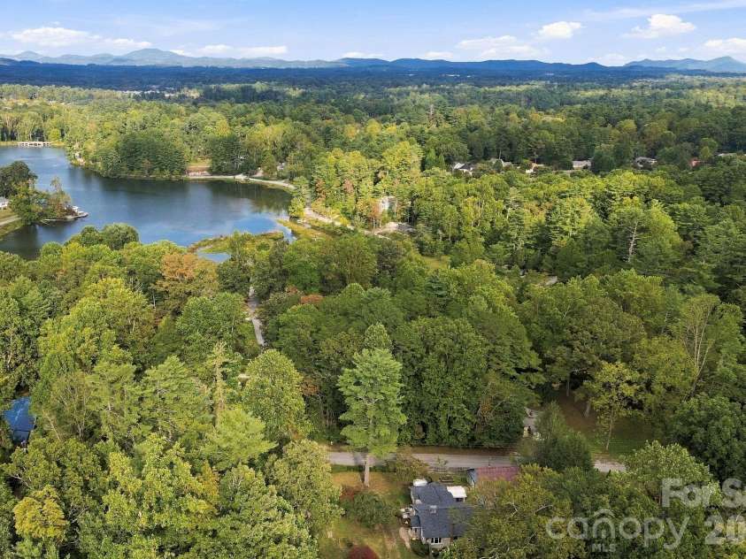 2004 Old South Carolina Avenue, Hendersonville, NC 28739.  MLS# CAR4431873, YatesRealty ID 55888. 