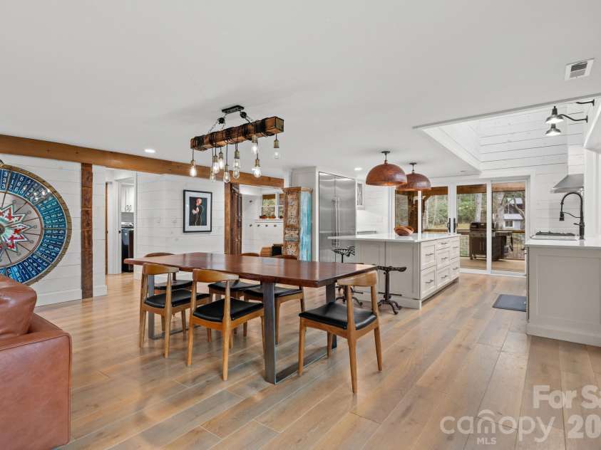 85 Hillcrest Drive, Highlands, NC 28741.  MLS# CAR4430876, YatesRealty ID 55890. 