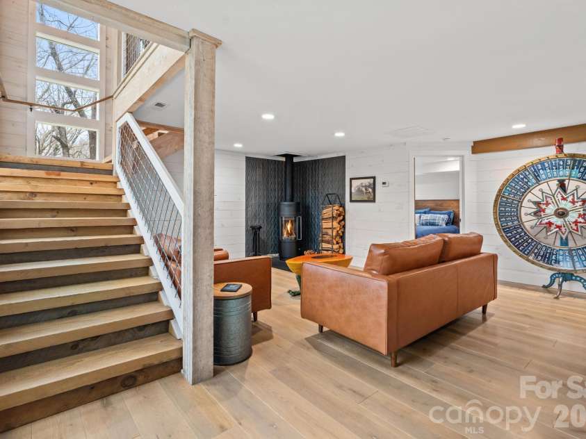 85 Hillcrest Drive, Highlands, NC 28741.  MLS# CAR4430876, YatesRealty ID 55890. 