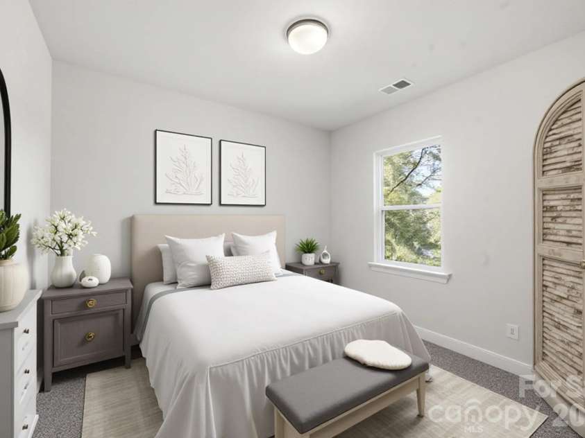 605 Coulwood Drive, Charlotte, NC 28214.  MLS# CAR4433213, YatesRealty ID 55891. 
