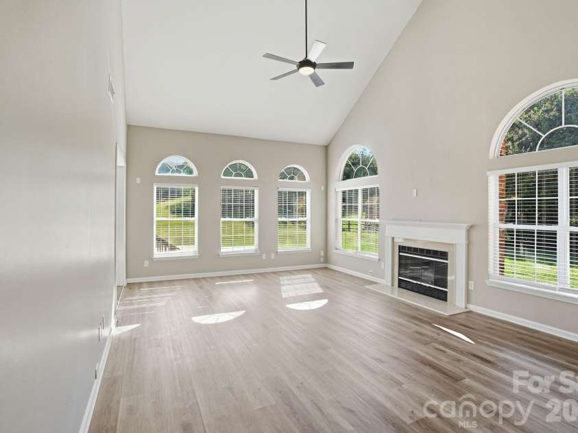 166 Castles Gate Drive, Mooresville, NC 28117.  MLS# CAR4433227, YatesRealty ID 55892. 
