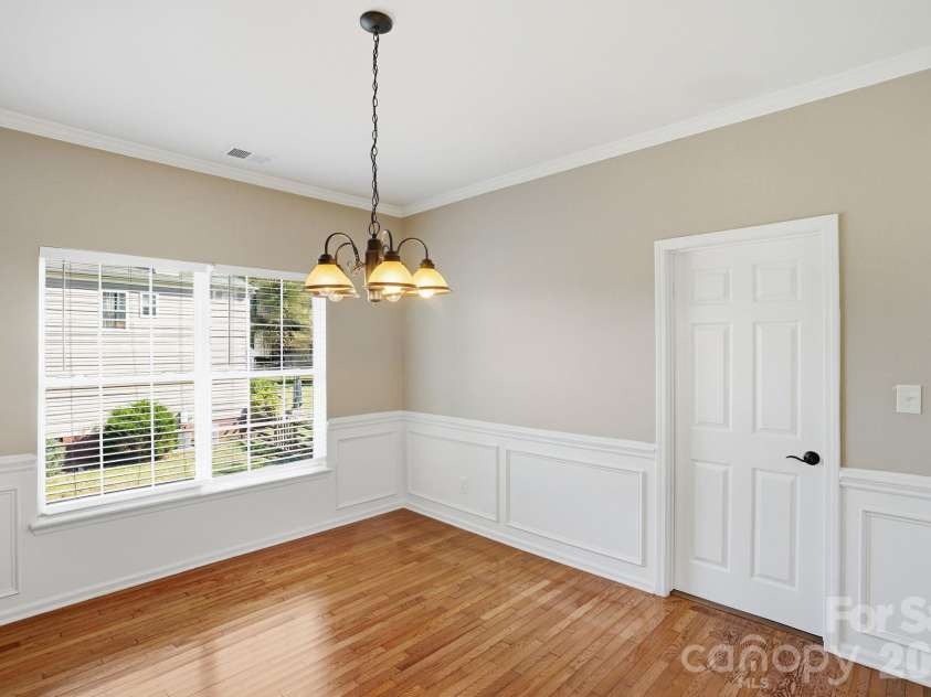 166 Castles Gate Drive, Mooresville, NC 28117.  MLS# CAR4433227, YatesRealty ID 55892. 