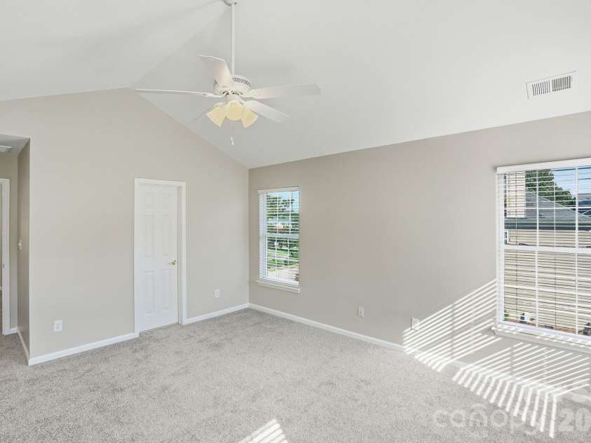 166 Castles Gate Drive, Mooresville, NC 28117.  MLS# CAR4433227, YatesRealty ID 55892. 