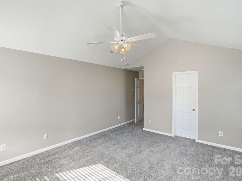 166 Castles Gate Drive, Mooresville, NC 28117.  MLS# CAR4433227, YatesRealty ID 55892. 