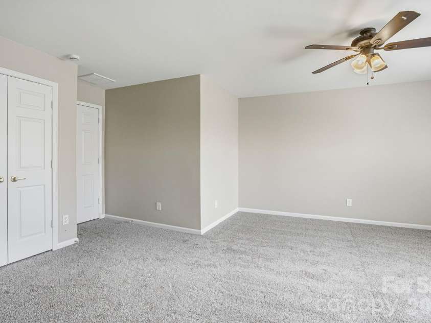 166 Castles Gate Drive, Mooresville, NC 28117.  MLS# CAR4433227, YatesRealty ID 55892. 