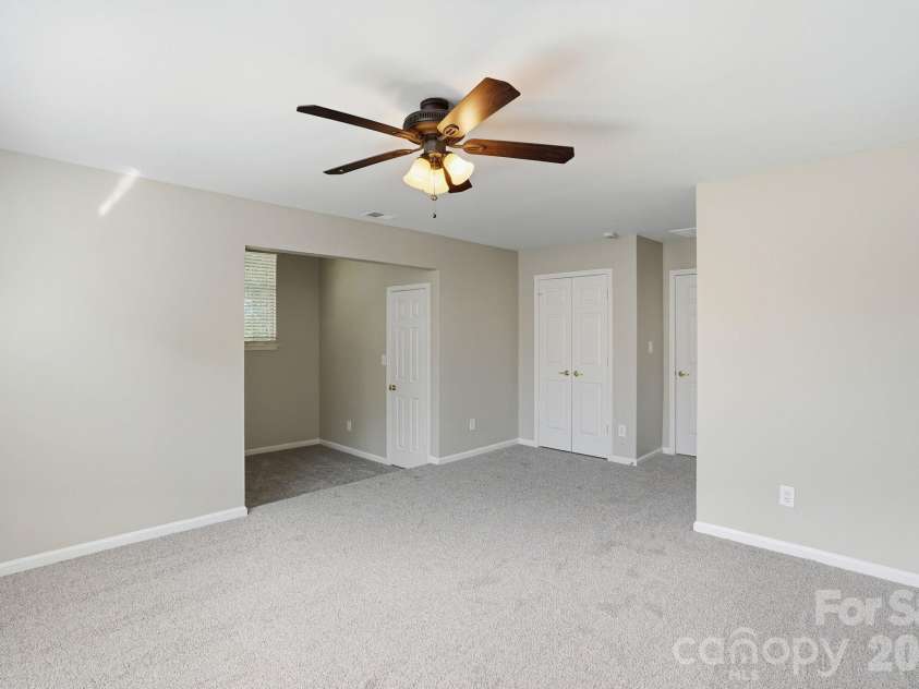 166 Castles Gate Drive, Mooresville, NC 28117.  MLS# CAR4433227, YatesRealty ID 55892. 