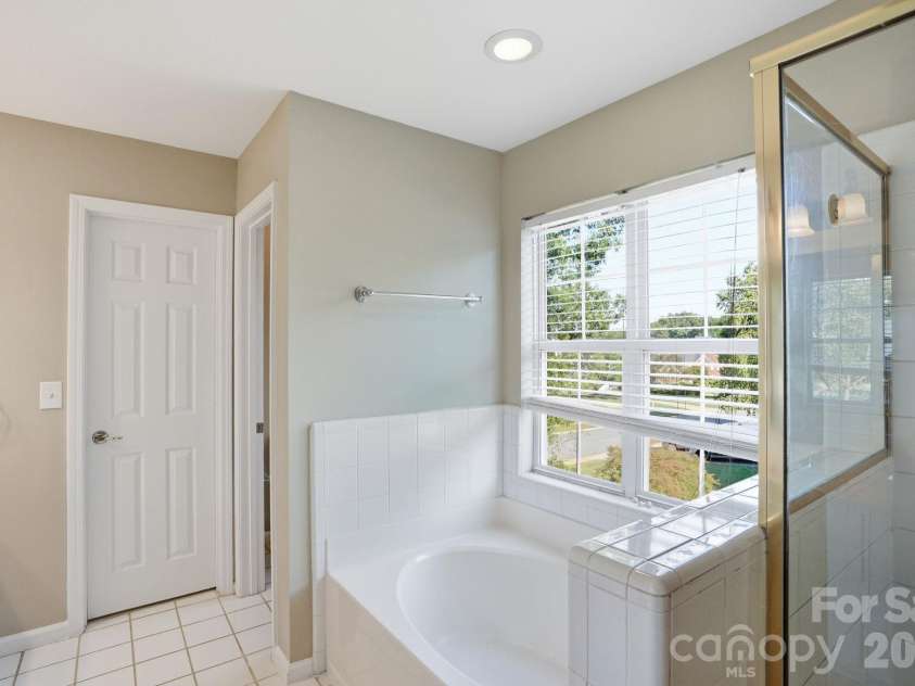166 Castles Gate Drive, Mooresville, NC 28117.  MLS# CAR4433227, YatesRealty ID 55892. 