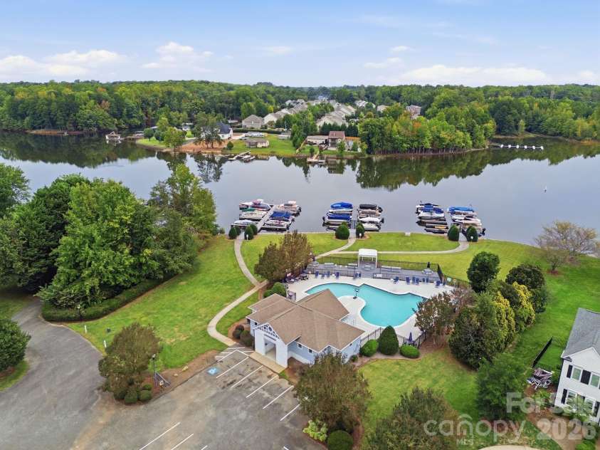 166 Castles Gate Drive, Mooresville, NC 28117.  MLS# CAR4433227, YatesRealty ID 55892. 