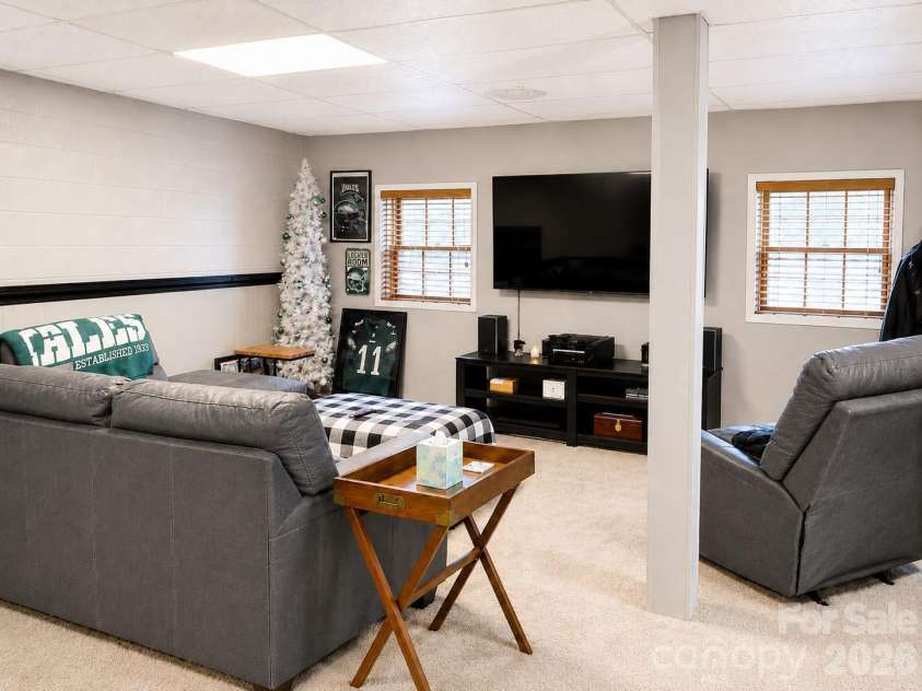529 Carolina Avenue, Statesville, NC 28677.  MLS# CAR4432458, YatesRealty ID 55893. 
