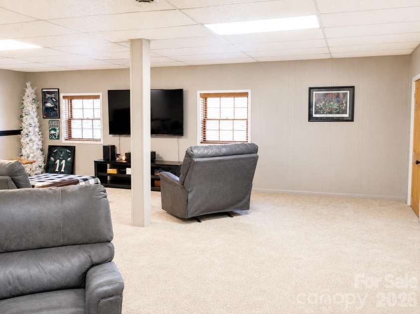 529 Carolina Avenue, Statesville, NC 28677.  MLS# CAR4432458, YatesRealty ID 55893. 