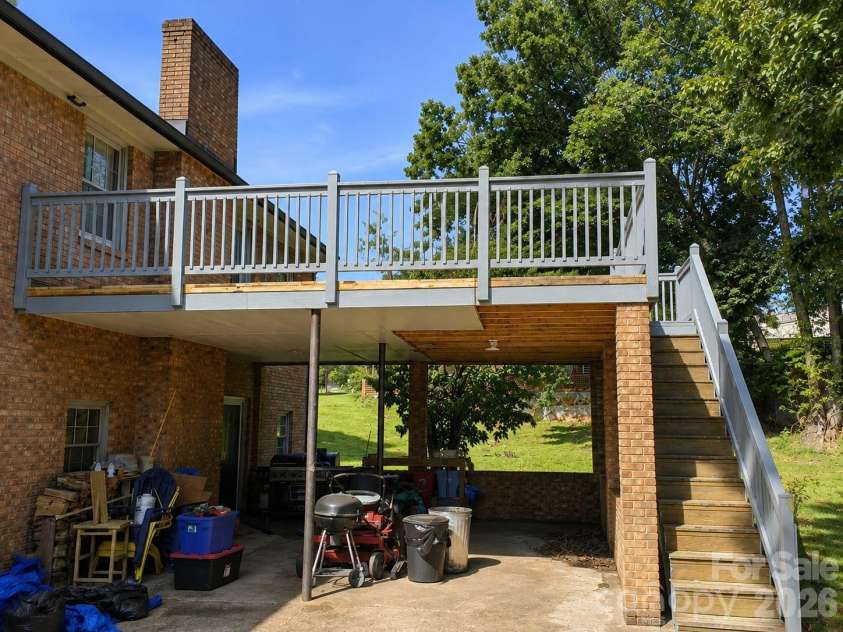 529 Carolina Avenue, Statesville, NC 28677.  MLS# CAR4432458, YatesRealty ID 55893. 
