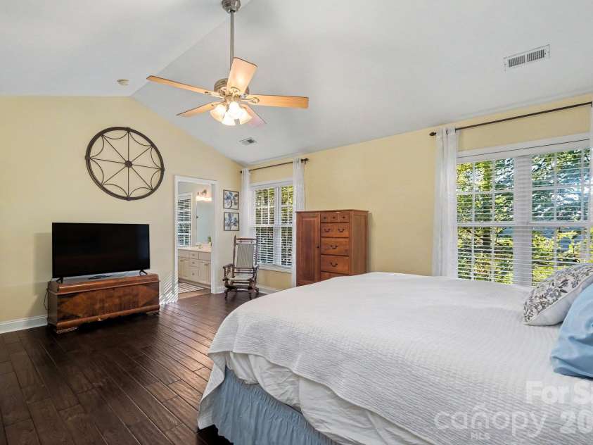 2795 Island Point Drive, Concord, NC 28027.  MLS# CAR4433139, YatesRealty ID 55894. 