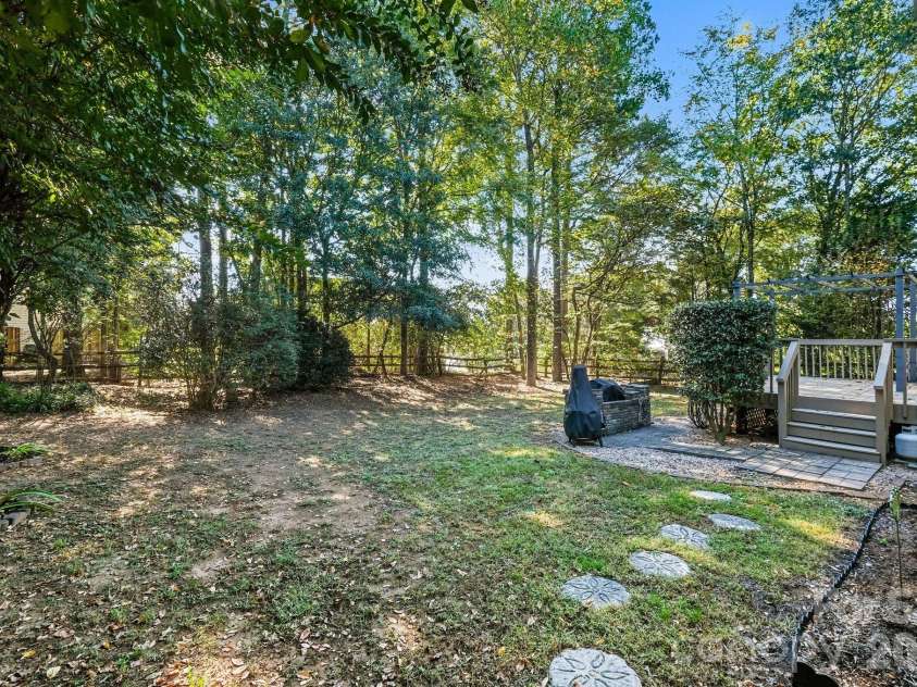 2795 Island Point Drive, Concord, NC 28027.  MLS# CAR4433139, YatesRealty ID 55894. 