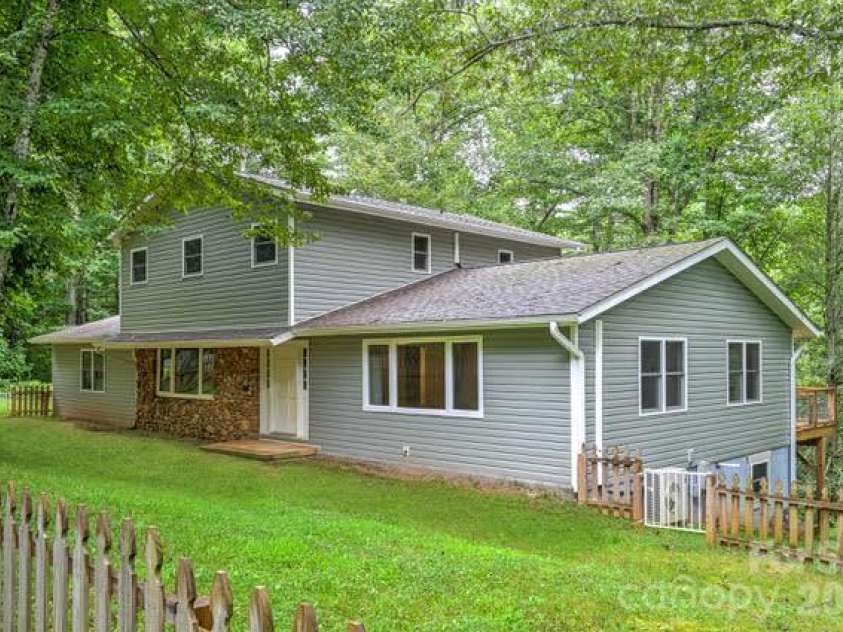 94 West Ridge Road, Mars Hill, NC 28754.  MLS# CAR4433127, YatesRealty ID 55895. 