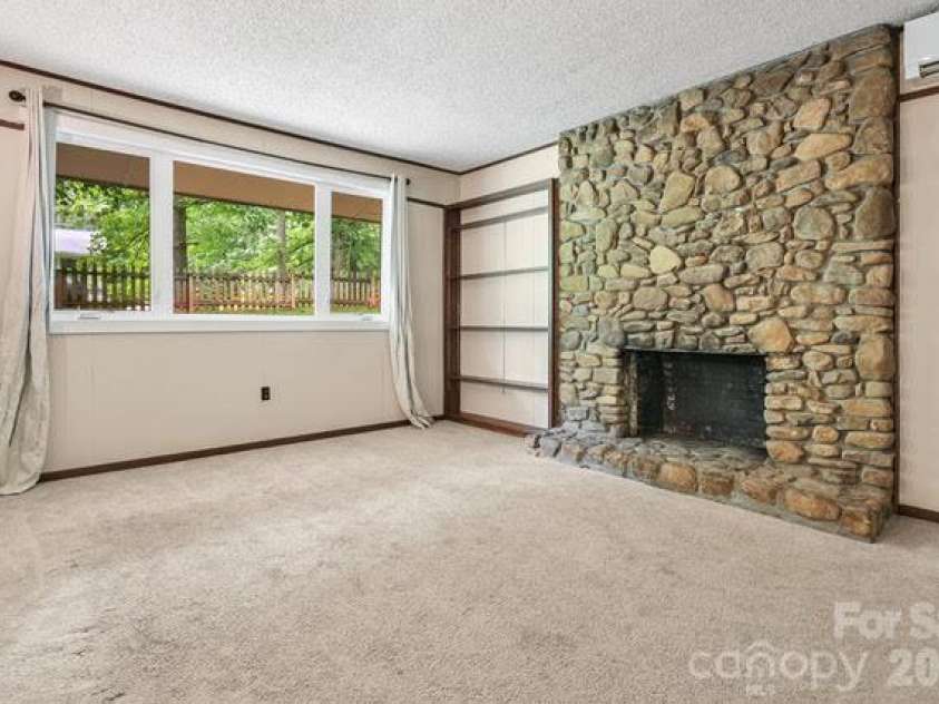 94 West Ridge Road, Mars Hill, NC 28754.  MLS# CAR4433127, YatesRealty ID 55895. 