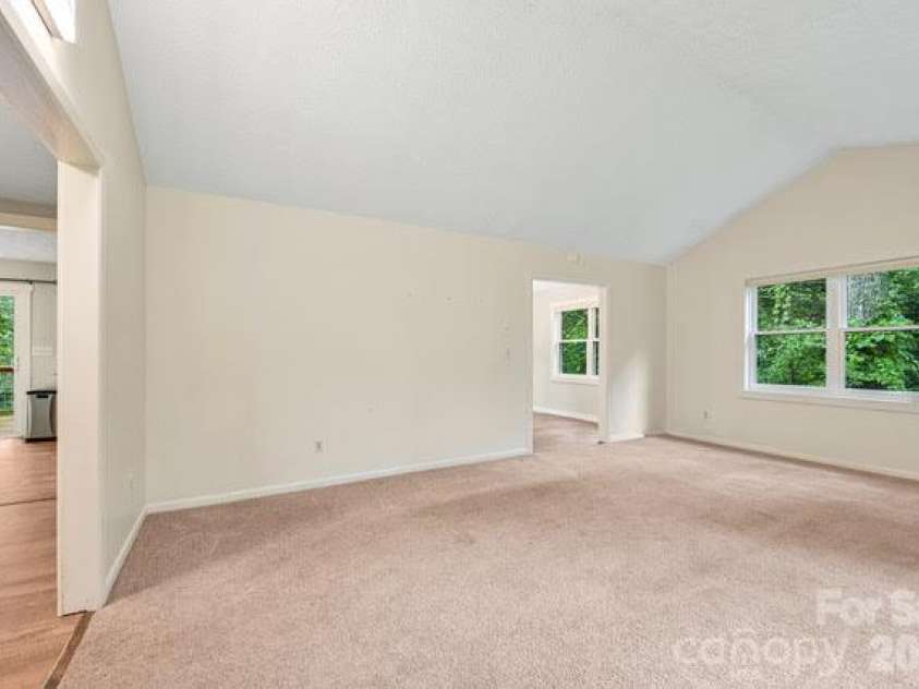 94 West Ridge Road, Mars Hill, NC 28754.  MLS# CAR4433127, YatesRealty ID 55895. 