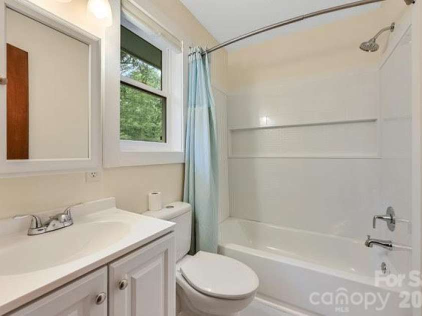 94 West Ridge Road, Mars Hill, NC 28754.  MLS# CAR4433127, YatesRealty ID 55895. 
