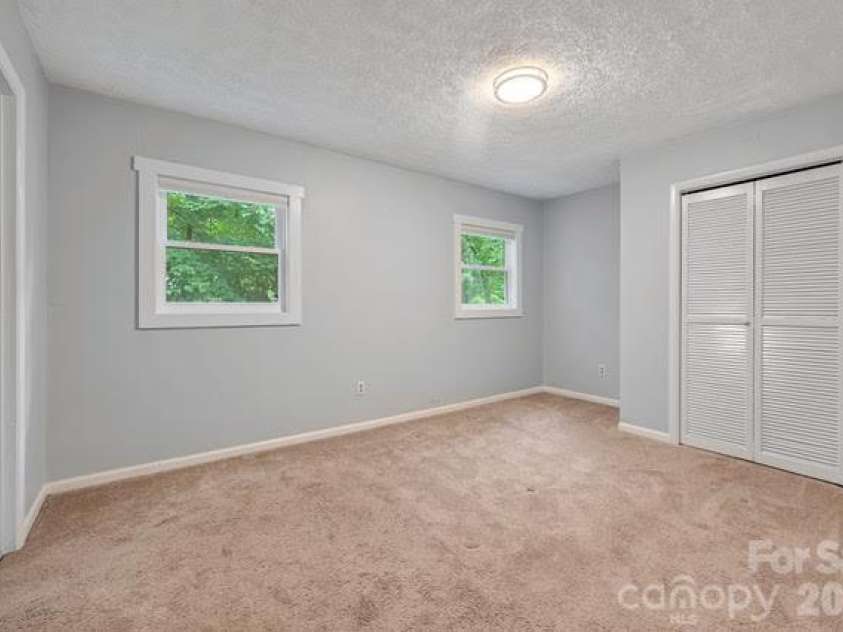 94 West Ridge Road, Mars Hill, NC 28754.  MLS# CAR4433127, YatesRealty ID 55895. 