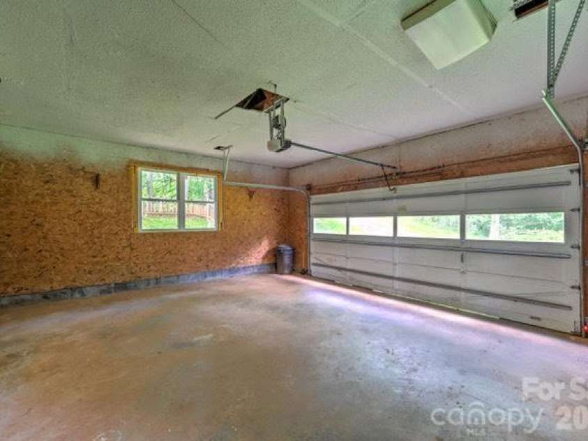 94 West Ridge Road, Mars Hill, NC 28754.  MLS# CAR4433127, YatesRealty ID 55895. 
