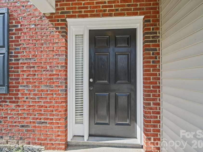 13913 Sugar Oats Lane, Charlotte, NC 28213.  MLS# CAR4431529, YatesRealty ID 55896. 