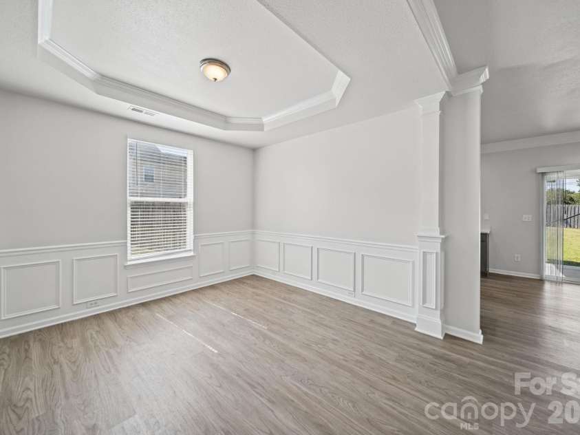 13913 Sugar Oats Lane, Charlotte, NC 28213.  MLS# CAR4431529, YatesRealty ID 55896. 