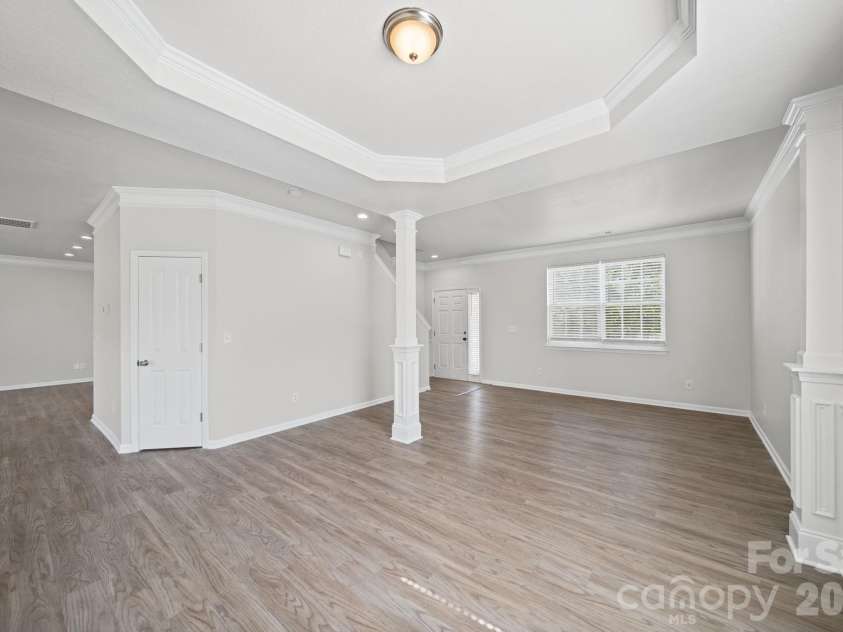 13913 Sugar Oats Lane, Charlotte, NC 28213.  MLS# CAR4431529, YatesRealty ID 55896. 