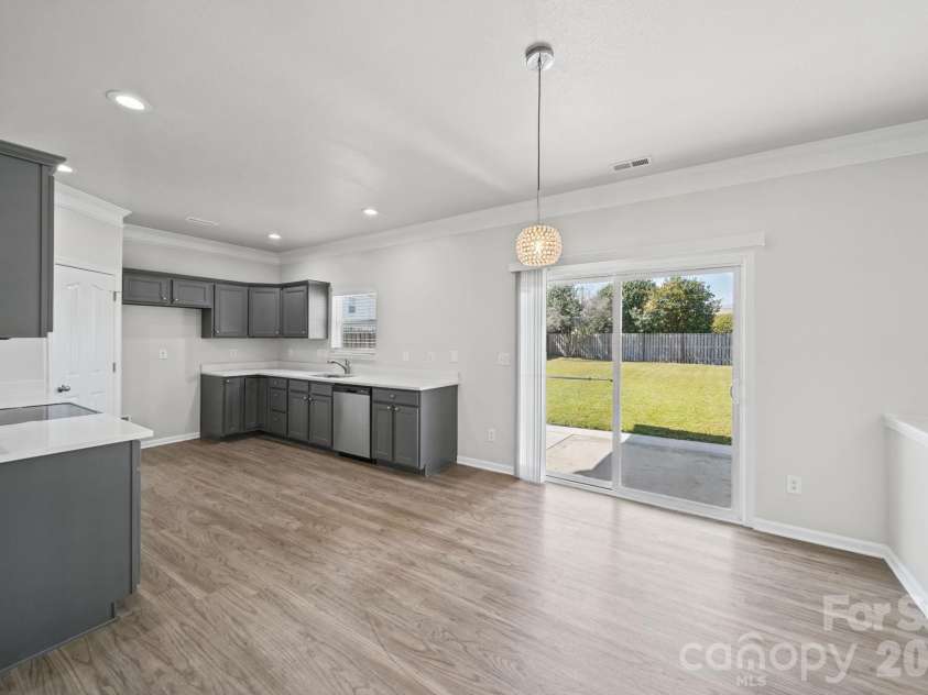 13913 Sugar Oats Lane, Charlotte, NC 28213.  MLS# CAR4431529, YatesRealty ID 55896. 