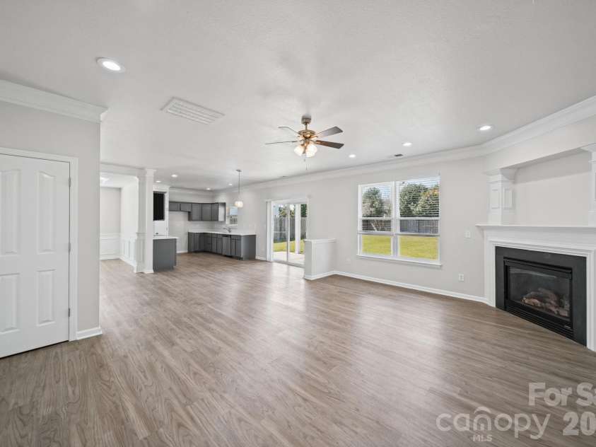13913 Sugar Oats Lane, Charlotte, NC 28213.  MLS# CAR4431529, YatesRealty ID 55896. 