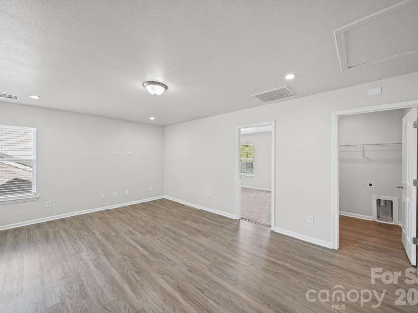 13913 Sugar Oats Lane, Charlotte, NC 28213.  MLS# CAR4431529, YatesRealty ID 55896. 