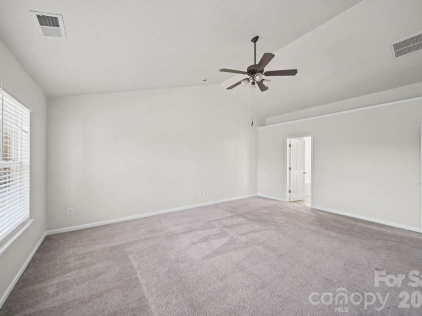 13913 Sugar Oats Lane, Charlotte, NC 28213.  MLS# CAR4431529, YatesRealty ID 55896. 