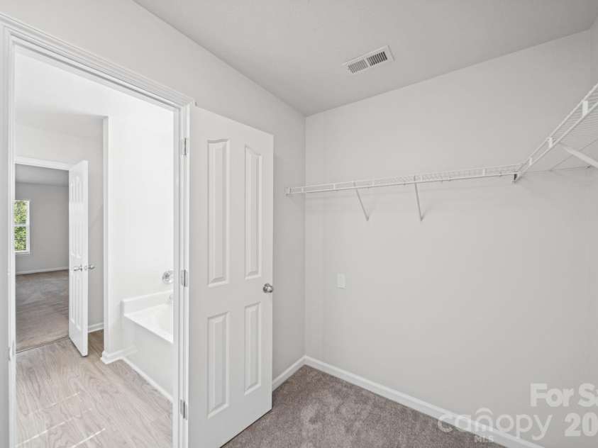 13913 Sugar Oats Lane, Charlotte, NC 28213.  MLS# CAR4431529, YatesRealty ID 55896. 