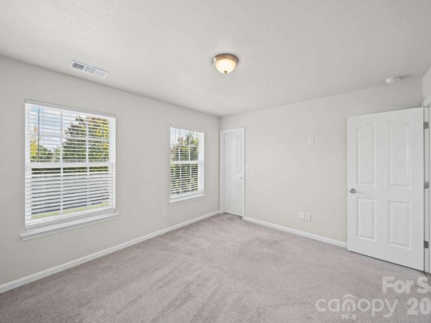 13913 Sugar Oats Lane, Charlotte, NC 28213.  MLS# CAR4431529, YatesRealty ID 55896. 