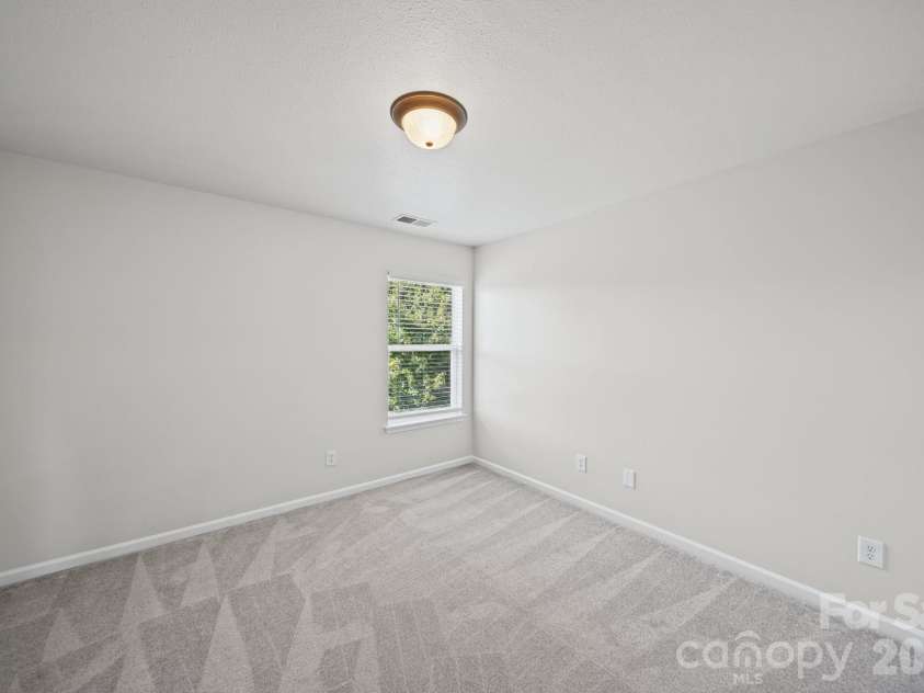 13913 Sugar Oats Lane, Charlotte, NC 28213.  MLS# CAR4431529, YatesRealty ID 55896. 