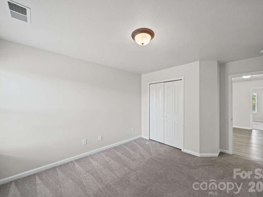 13913 Sugar Oats Lane, Charlotte, NC 28213.  MLS# CAR4431529, YatesRealty ID 55896. 