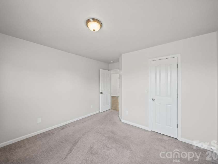 13913 Sugar Oats Lane, Charlotte, NC 28213.  MLS# CAR4431529, YatesRealty ID 55896. 
