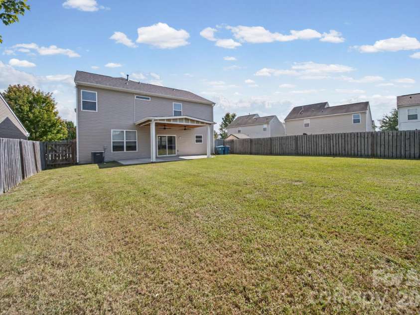 13913 Sugar Oats Lane, Charlotte, NC 28213.  MLS# CAR4431529, YatesRealty ID 55896. 